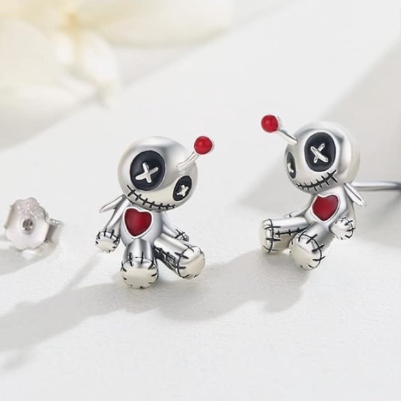 🧙🏼Spooky, Voodoo Doll, Halloween, Goth Earrings 🧛🏻‍♀️ - Picture 2 of 4